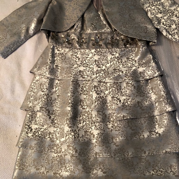 Beautiful NWT brocade jacket and gold layered dress with jeweled waist. Size 8. - Picture 12 of 15